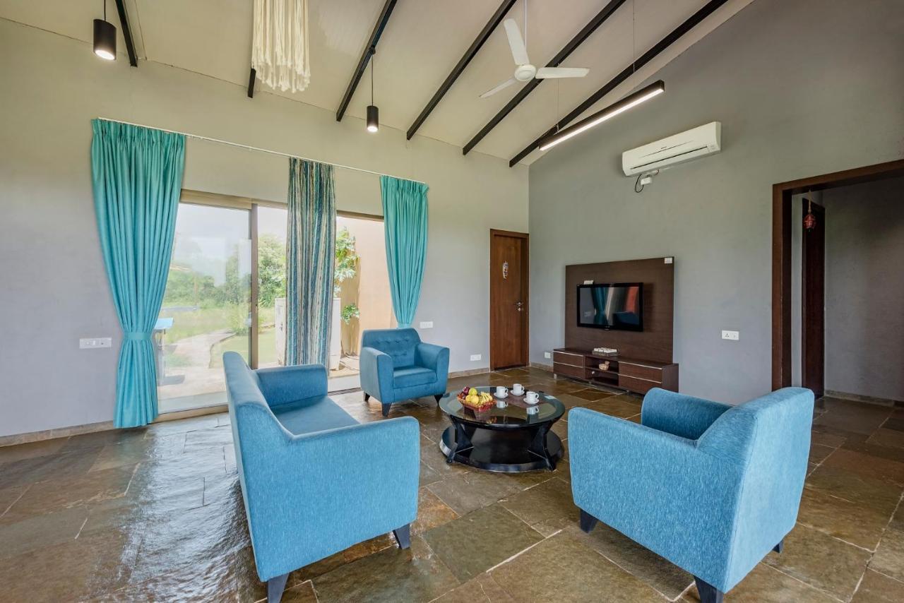 Saffronstays Rose Vineyard: Lakefront Pet-Friendly Villa in Nashik Exterior photo