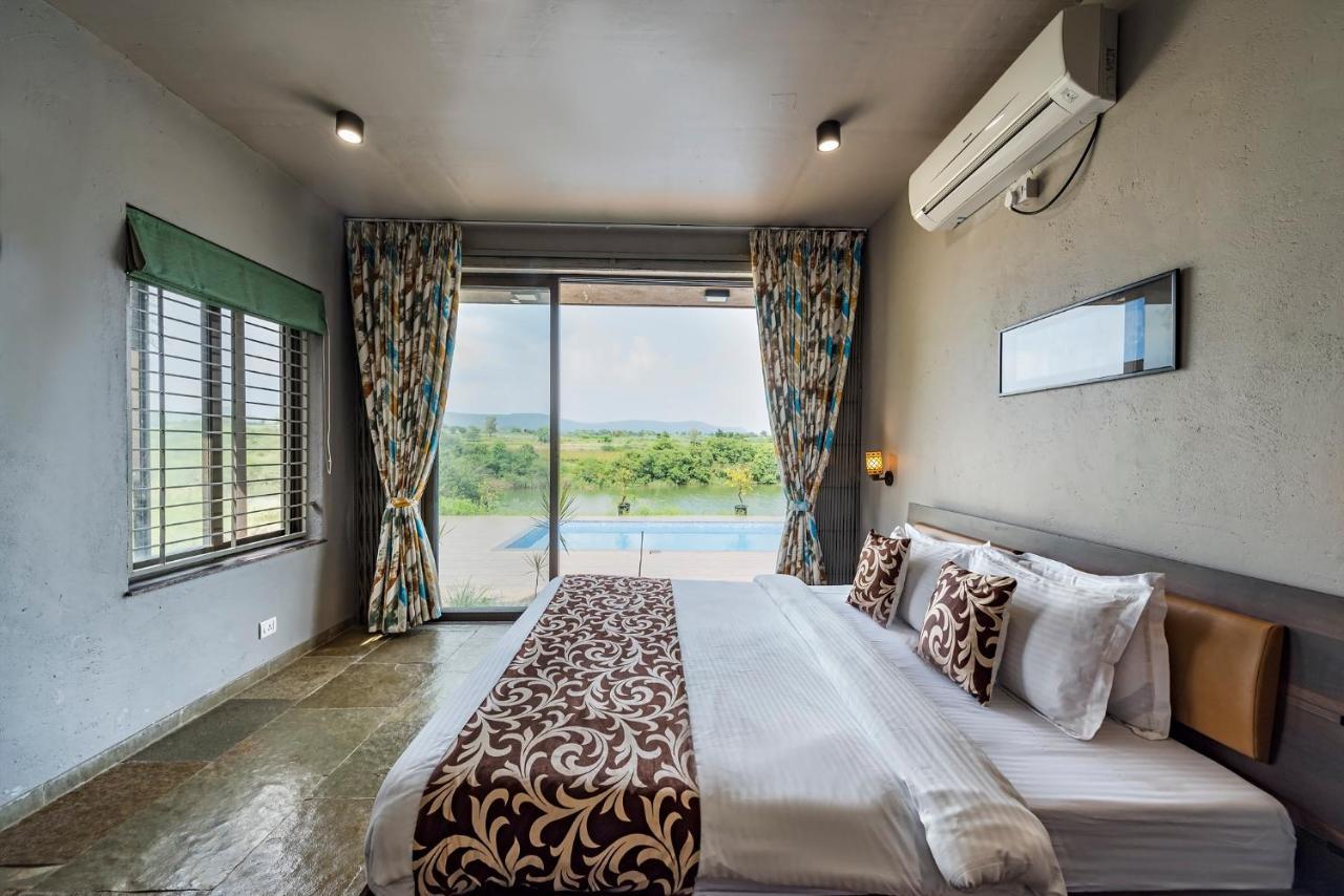 Saffronstays Rose Vineyard: Lakefront Pet-Friendly Villa in Nashik Exterior photo